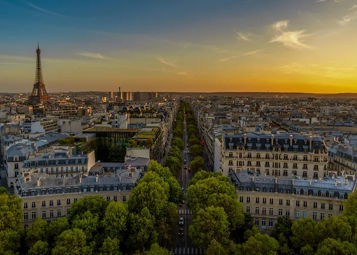 Paris Lodging 