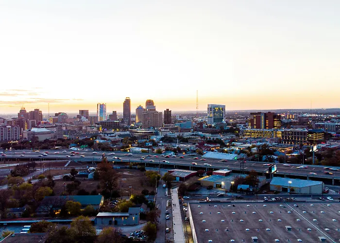 San Antonio Lodging 