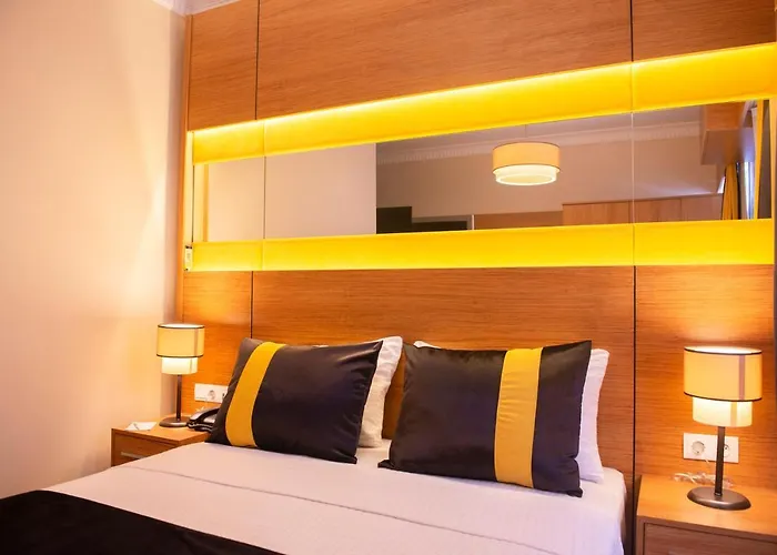 Istanbul Lodging 